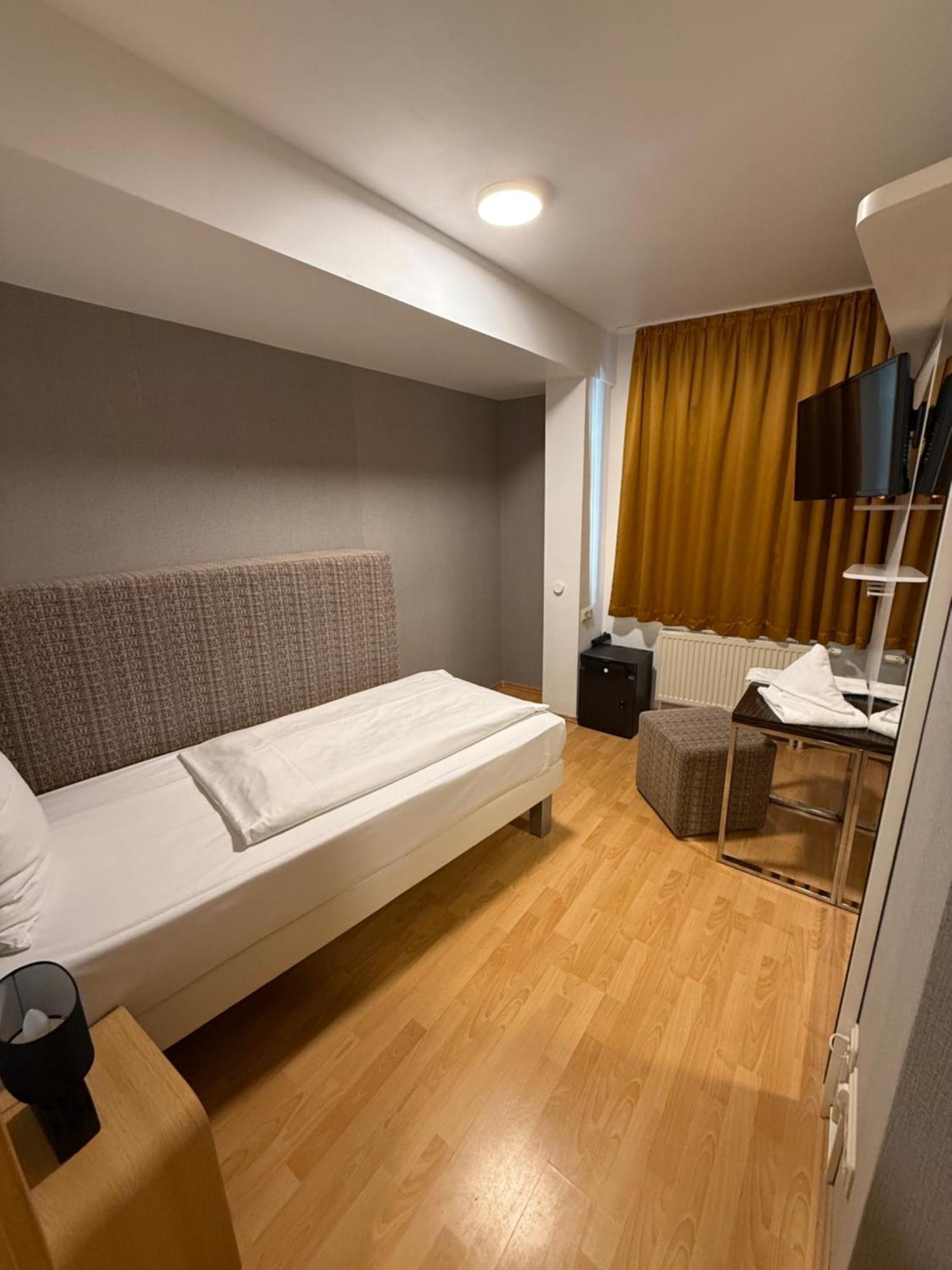Hotel Eurocity Bruchköbel Dış mekan fotoğraf