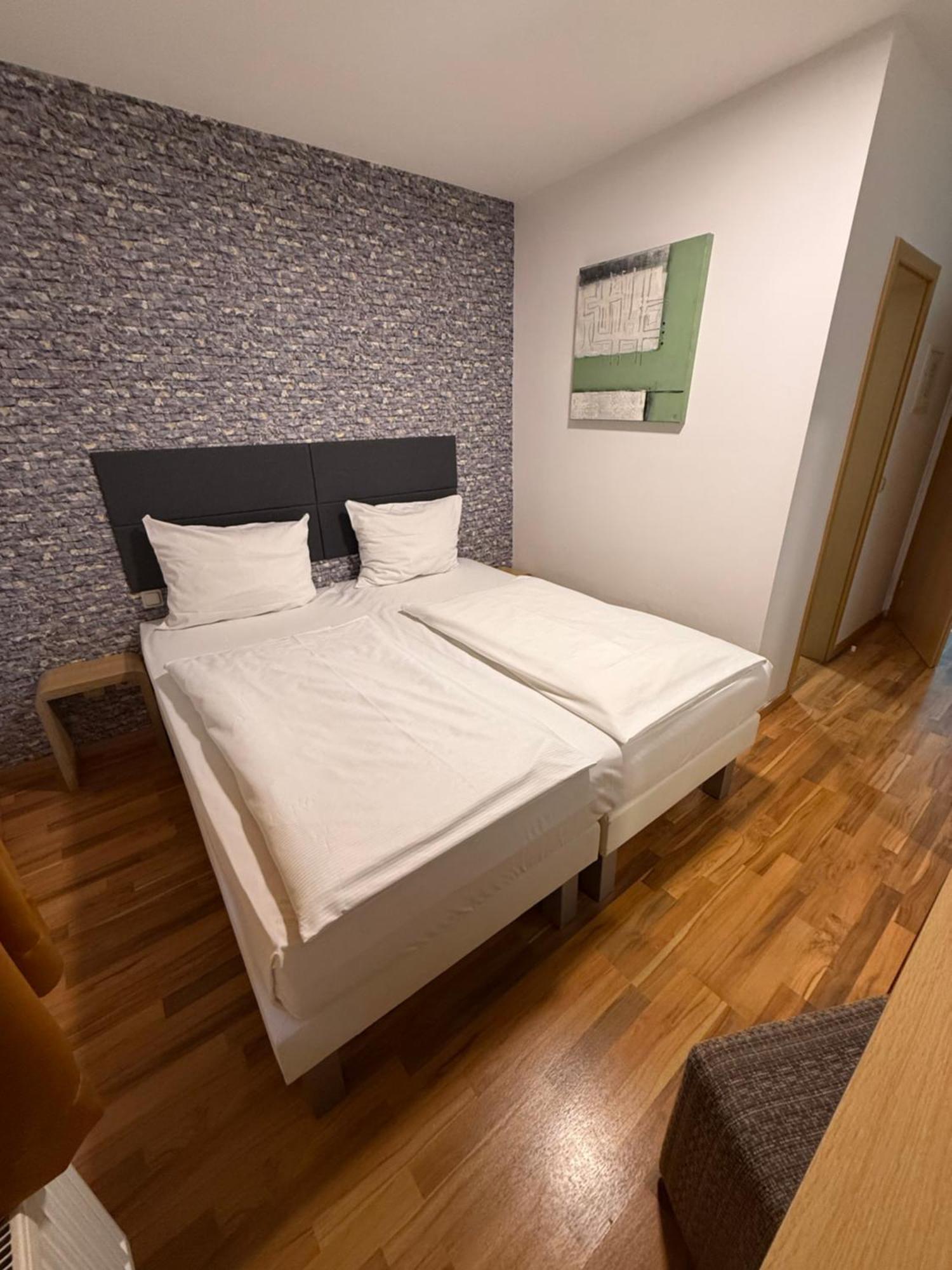 Hotel Eurocity Bruchköbel Dış mekan fotoğraf